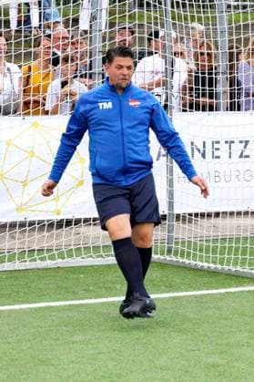 Tim Mälzer at the charity soccer match Kicken mit Herz 2023 in favor of the heart center of the UKE in the Stadiun Hoheluft Hamburg, 03 09 2023 Foto:xgbrcix xFuturexImagex kicken_3943