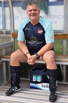 Elton at the charity soccer match Kicken mit Herz 2023 in favor of the heart center of the UKE in the Stadiun Hoheluft Hamburg, 03 09 2023 Foto:xgbrcix xFuturexImagex kicken_3975