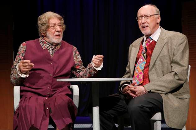 Bilder des Jahres 2023, Entertainment 09 September Entertainment Themen der Woche KW36 Entertainment Bilder des Tages Dieter Hallervorden und Harald Effenberg bei der Fotoprobe zum Theaterstück Stationen eines Komödianten im Mitteldeutschen Theater. Dessau-Roßlau, 04.09.2023 *** Dieter Hallervorden and Harald Effenberg at the photo rehearsal for the play Stations of a Comedian at the Mitteldeutsches Theater Dessau Roßlau, 04 09 2023 Foto:xA.xBuggex xFuturexImagex stationen_3911