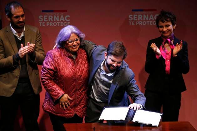 Bilder des Jahres 2023, News 09 September News Themen der Woche KW36 News Bilder des Tages Santiago, 4 de Septiembre 2023. El Presidente de la Republica, Gabriel Boric, participa en la presentacion del proyecto de Ley Sernac Te Protege. Javier Salvo Aton Chile, Santiago Chile Aton_742903 *** Santiago, September 4, 2023 The President of the Republic, Gabriel Boric, participates in the presentation of the bill Sernac Te Protege Javier Salvo Aton Chile, Santiago Chile Aton Chile 742903  Copyright: JAVIERxSALVO ATONxCHILE