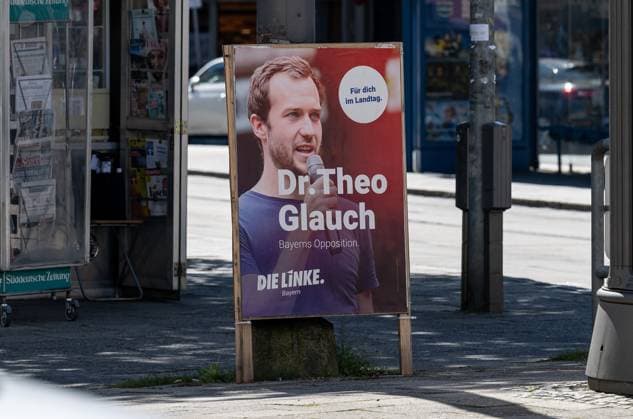 München GER, Wahlplakate zur Landtagswahl in Bayern 2023, 04.09.2023. Die Linke Bayern, Dr. Theo Glauch, Bayerns Opposition. GER, Wahlplakate zur Landtagswahl in Bayern 2023, 04.09.2023. *** Munich GER, election posters for the state election in Bavaria 2023, 04 09 2023 Die Linke Bayern, Dr Theo Glauch, Bavarias opposition GER, election posters for the state election in Bavaria 2023, 04 09 2023 Copyright: xEibner-Pressefoto HeikexFeinerx EP_HFR
