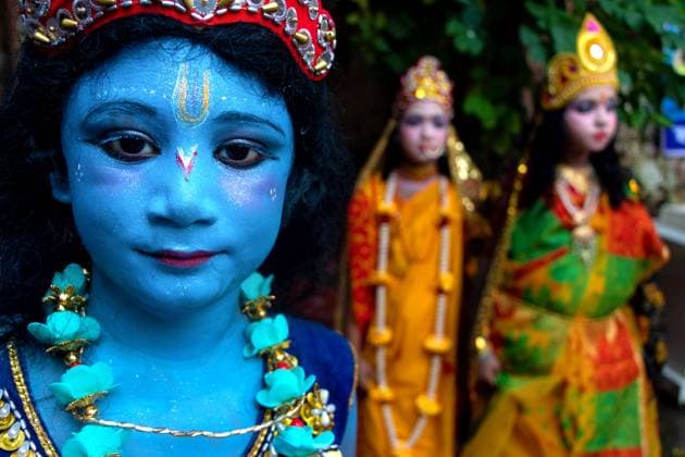Bilder des Jahres 2023, News 09 September News Themen der Woche KW36 September 6, 2023, Narayanganj, Dhaka, Bangladesh: Children dressed in costumes of Hindu deity Lord Krishna and his mythological accomplices during celebrations for the Janmashtami festival, which marks the birth of the Hindu God Lord Krishna in Narayanganj, Bangladesh. Lord Krishna, the eighth of the ten incarnations of the Hindu God Lord Vishnu, who is considered the Preserver of the Universe, is one of Hinduism s most popular gods. According to Hindu belief on this promising day, Lord Krishna descended into this world some 5,500 years ago to establish love, truth, and justice. Narayanganj Bangladesh - ZUMAs231 20230906_zip_s231_027 Copyright: xJoyxSahax