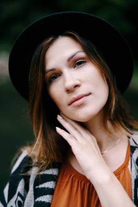Creative Highlights Symbolfotos Woman with long hair wearing a hat. Portrait Woman with long hair wearing a hat. Portrait. High quality photo ,model released, Symbolfoto Copyright: xZoonar.com NadtochiyxVladimirx 17835104 ,model released, Symbolfoto ,property released