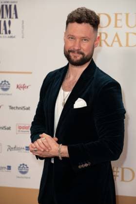Calum SCOTT, musician, singer, red carpet, red carpet show, arrival, arrival, German Radio Award 2023 ceremony in Hamburg on 07 09 2022,