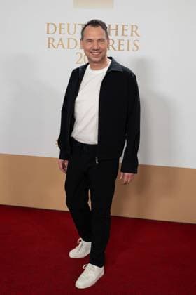 Sebastian FITZEK, author, red carpet, red carpet show, arrival, arrival, German Radio Award 2023 ceremony in Hamburg on 07 09 2022,