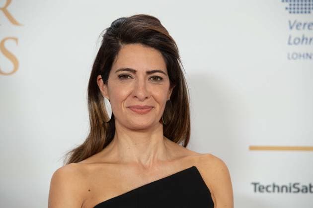 Linda ZERVAKIS, presenter, red carpet, red carpet show, arrival, arrival, German Radio Award 2023 ceremony in Hamburg on 07 09 2022,