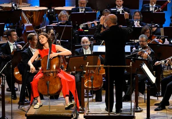 Cellist Anastasia Kobekina and conductor Paavo Jarvi perform during the concert of Zurich s Tonhalle-Orchester at the Dvorak s Prague international music festival in Prague, Czech Republic, September 7, 2023. (CTKxPhoto KaterinaxSulova) CTKPhotoP2023090708254  CTKPhotoP2023090708254