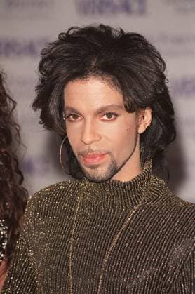 THE ARTIST American Pop Singer, Songwriter and Musician Seen at the DeBeers Versace Diamonds Are Forever fashion show. COMPULSORY CREDIT: UPPA Photoshot Photo UGL 016245 I-11a 09.06.1999 THE ARTIST American Pop Singer, Songwriter and Musician Seen at the DeBeers Versace Diamonds Are Forever fashion show. COMPULSORY CREDIT: Starstock Photoshot Photo UGL 016245 I-11a 09.06.1999, Credit:Photoshot Avalon United Kingdom  Copyright: xPhotoshotx xAvalonx 0506398784