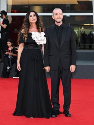 Filmfestspiele in Venedig, Nuovo Imaie Talent Award 2023 - roter Teppich Venice, 80th Venice Film Festival 2023 - Evening 10 - NuovoImaie Venice Award 2023 Red Carpet - In the photo Raffaele Riefoli, Raf, Gabriella Labate  Copyright: xSimonexComix xipa-agency.netx xPoolxPhotoxEventsx02x IPA_IPA40156616