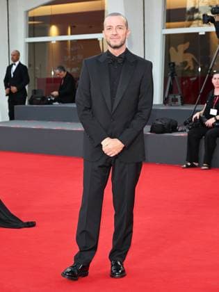 Filmfestspiele in Venedig, Nuovo Imaie Talent Award 2023 - roter Teppich Venice, 80th Venice Film Festival 2023 - Evening 10 - NuovoImaie Venice Award 2023 Red Carpet - In the photo Raffaele Riefoli, Raf  Copyright: xSimonexComix xipa-agency.netx xPoolxPhotoxEventsx02x IPA_IPA40156623