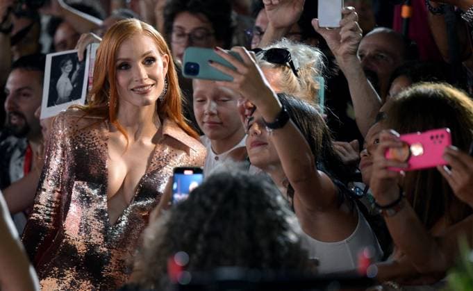 Bilder des Jahres 2023, Entertainment 09 September Entertainment Themen der Woche KW36 Entertainment Bilder des Tages September 8, 2023, VENICE, ITALY: US actor cast member Jessica Chastain arrives for the premiere of Memory during the 80th Venice Film Festival in Venice, Italy, 08 September 2023. The movie is presented in the official competition Venezia 80 at the festival running from 30 August to 09 September 2023. ANSA ETTORE FERRARI. VENICE ITALY  - ZUMAa110 20230908_zaf_a110_108 Copyright: xEttorexFerrarix