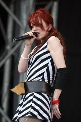 Glastonbury Music Festival 2005 Shirley Manson from Garbage performs at the Glastonbury Festival 2005 in Pilton, Somerset, England on June 26th 2005. Date: 26.06.2005., Credit:Photoshot Avalon United Kingdom  Copyright: xPhotoshotx xAvalonx 0506571650