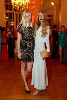 Bilder des Jahres 2023, Entertainment 09 September Entertainment Themen der Woche KW36 Entertainment Bilder des Tages Event - Movie Meets Media Larissa Marolt und Jenny Elvers beim Movie Meets Media Event im Schlosshotel Grunewald by Patrick Hellmann am 08.09.2023 in Berlin. *** Event Movie Meets Media Larissa Marolt and Jenny Elvers at the Movie Meets Media Event at Schlosshotel Grunewald by Patrick Hellmann on 08 09 2023 in Berlin Copyright: xEventpressxKochanx