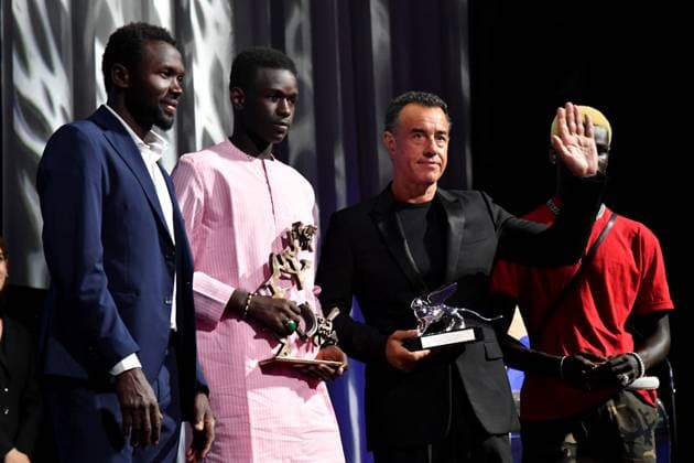 Entertainment Themen der Woche KW36 Entertainment Bilder des Tages 80th Venice Film Festival 2023, Awards ceremony - Awards ceremony . Pictured: Garrone, Mamadou Kouassi, Seydou Sarr SILVER LION AWARD FOR BEST DIRECTOR to: Matteo Garrone for the film I CAPITANO  Copyright: xAlbertoxTerenghix xipa-agency.nex xPoolxPhotoxEventsx02x IPA_IPA40182178