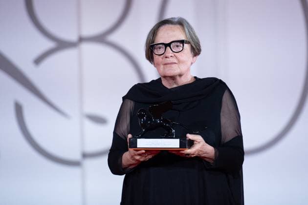 Venice Winners Red Carpet Agnieszka Holland pose with the Special Jury Prize Award for Green Border during the Winners Red Carpet as part of the 80th Venice Film Festival (Mostra) in Venice, Italy on September 09, 2023. Photo by Aurore Marechal ABACAPRESS.COM Venice Italy  Copyright: xMarechalxAurore ABACAx 867017_125 MarechalxAurore ABACAx 867017_125