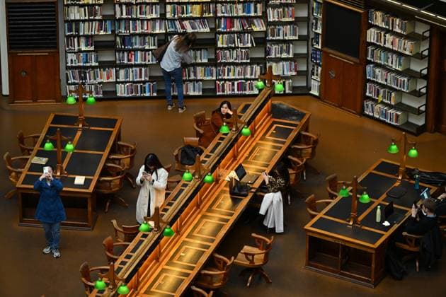LIBRARIES CASE STUDY, People are seen inside of the La Trobe Reading Room at the State Library of Victoria in Melbourne, Thursday, September 7, 2023. NO ARCHIVING, EDITORIAL USE ONLY, NO USE IN BOOKS WITHOUT CONSENT MELBOURNE VIC AUSTRALIA  Copyright: xJAMESxROSSx 20230907001838780926