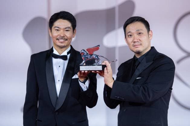 Venice Winners Red Carpet Hitoshi Omika and Ryusuke Hamaguchi pose with the Silver Lion Grand Jury Prize Award for Evil Does Not Exist during the Winners Red Carpet as part of the 80th Venice Film Festival (Mostra) in Venice, Italy on September 09, 2023. Photo by Aurore Marechal ABACAPRESS.COM Venice Italy  Copyright: xMarechalxAurore ABACAx 867017_045 MarechalxAurore ABACAx 867017_045