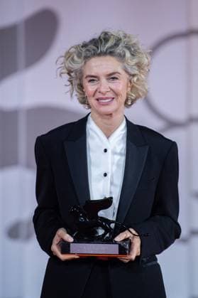 Venice Winners Red Carpet Margarita Rosa De Francisco poses with the award for Best Actress for film El Paraiso during the Winners Red Carpet as part of the 80th Venice Film Festival (Mostra) in Venice, Italy on September 09, 2023. Photo by Aurore Marechal ABACAPRESS.COM Venice Italy  Copyright: xMarechalxAurore ABACAx 867017_093 MarechalxAurore ABACAx 867017_093