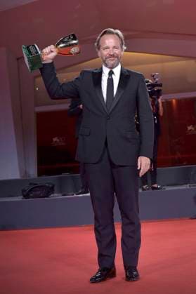 Peter Sarsgaard poses with the Coppa Volpi for Best Actor for the movie Memory during the winner s photocall at the 80th Venice International Film Festival on Saturday, September 9, 2023 in Venice, Italy.  VEN2023090960 RoccoxSpaziani