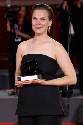 Celine Daemen with the Grand Jury Prize for Immersiveness for Songs for a Passerby at the photocall with the winners of the Biennale di Venezia 2023 80 Venice International Film Festival at Palazzo del Casino Venice, 09 09 2023. Foto:xA.xM.xTinghinox xFuturexImagex preistraeger_3931