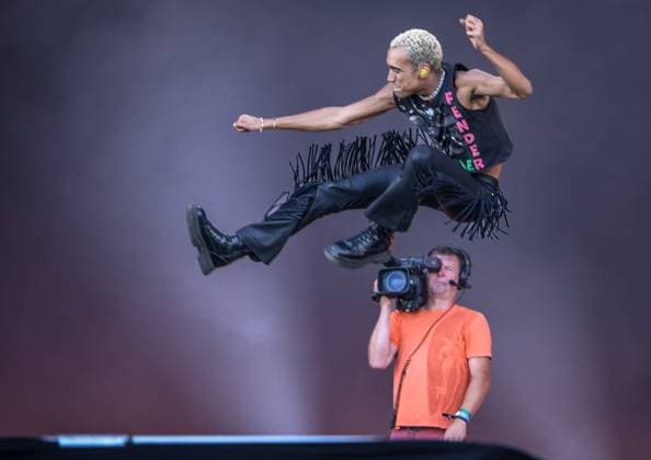Bilder des Jahres 2023, Entertainment 09 September Entertainment Themen der Woche KW36 Entertainment Bilder des Tages Entertainment Musik, Lollapalooza Berlin 10.09.2023, xdanx, Entertainment Musik, Lollapalooza Berlin, v.l. Der Sänger WizTheMc steht beim Lollapalooza Festival am Berliner Olympiastadion auf der Bühne. Die 7. Ausgabe des Musikfestivals in Berlin findet vom 09..09.2023 - 10.09.2023 statt. Berlin Olympiastadion Berlin Berlin Deutschland (DE) *** Entertainment music, Lollapalooza Berlin 10 09 2023, xdanx, entertainment music, Lollapalooza Berlin, v l Singer WizTheMc performs on stage at the Lollapalooza Festival at Berlin Olympic Stadium The 7 edition of the music festival in Berlin will take place from 09 09 2023 10 09 2023 Berlin Olympic Stadium Berlin Berlin Germany EN Copyright: xDanielxLakomskix