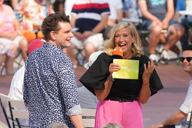 Entertainment Themen der Woche KW36 Entertainment Bilder des Tages ZDF - Fernsehgarten Andrea Kiwi Kiewel & Lutz van der Horst in der Unterhaltungsshow ZDF Fernsehgarten am 10.09.2023 in Mainz. Mainz ZDF Fernsehgarten Rheinland-Pfalz *** ZDF Fernsehgarten Andrea Kiwi Kiewel Lutz van der Horst in the entertainment show ZDF Fernsehgarten on 10 09 2023 in Mainz Mainz ZDF Fernsehgarten Rheinland Pfalz