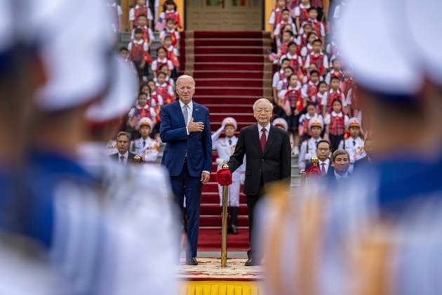 Bilder des Jahres 2023, News 09 September News Themen der Woche KW36 September 10, 2023, Hanoi, Vietnam: U.S. President Joe Biden, left, stands with Vietnamese General Secretary of the Communist Party Nguyen Phu Trong, right, on the podium during the official welcoming ceremony at the Presidential Palace, September 10, 2023 in Hanoi, Vietnam. Hanoi Vietnam - ZUMAp138 20230910_zaa_p138_033 Copyright: xAdamxSchultz WhitexHousex