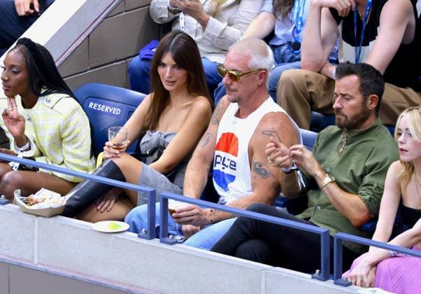 Emily Ratajkowski Attends US Open - NYC Emily Ratajkowski and Justin Theroux attend the men s final at The US Open in New York City, NY, USA on September 10, 2023. Photo by Dylan Travis ABACAPRESS.COM New York City NY United States  Copyright: xDylanxTravis ABACAx 867148_003 DylanxTravis ABACAx 867148_003