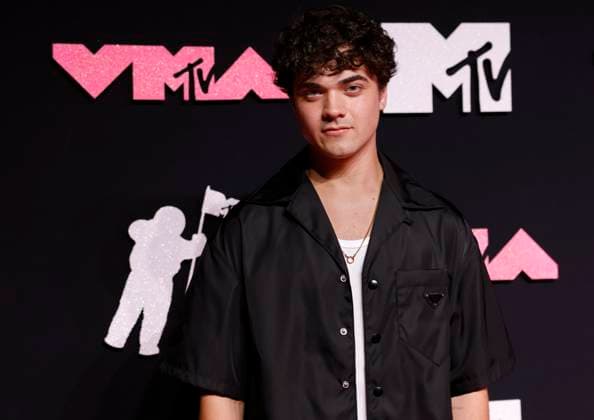 Alexander Stewart arrives on the red carpet at the 2023 MTV Video Music Awards VMA s at the Prudential Center in Newark, New Jersey, on Tuesday, September 12, 2023.  NYP20230912142 JOHNxANGELILLO