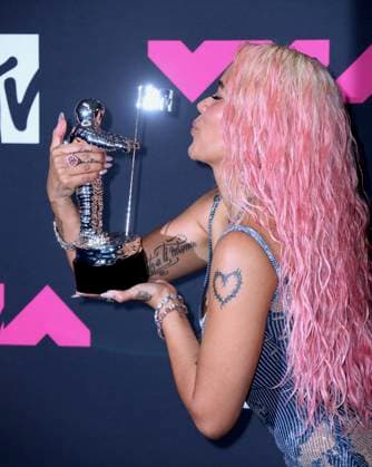 MTV Video Music Awards 2023 - Press Room - NJ Karol G attends the Press Room with the award at The 2023 MTV VMA at the Prudential Center in Newark, NJ on September 12, 2023. Photo by Charles Guerin ABACAPRESS.COM Newark NJ  Copyright: xGuerinxCharles ABACAx 867514_032 GuerinxCharles ABACAx 867514_032