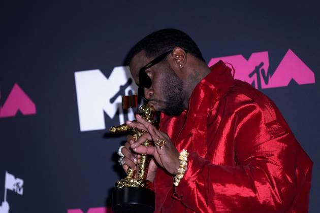 MTV Video Music Awards 2023 - Press Room - NJ P Diddy attends the Press Room with the award at The 2023 MTV VMA at the Prudential Center in Newark, NJ on September 12, 2023. Photo by Charles Guerin ABACAPRESS.COM Newark NJ  Copyright: xGuerinxCharles ABACAx 867514_051 GuerinxCharles ABACAx 867514_051