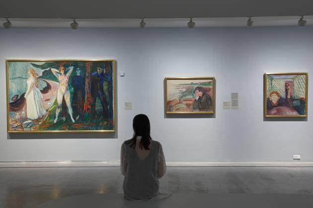 Unter dem Titel Edvard Munch. Zauber des Nordens widmet sich die Berlinische Galerie - Landesmuseum fuer Moderne Kunst, Fotografie und Architektur der besonderen Beziehung des Malers zu Berlin (Foto vom 13.09.2023). Mit rund 80 Arbeiten von Edvard Munch, davon 55 Gemaelde als Leihgaben aus dem Munchmuseet Oslo, ergaenzt durch Bilder weiterer in der Kunstszene an der Spree tonangebender Kuenstler der Zeit, geht die Ausstellung der kuenstlerischen Entwicklung des Malers nach, dem Licht und den intensiven Farben seiner Bilder sowie den Themen, die seine Werke bis heute relevant machen. (Siehe epd-Meldung vom 13.09.2023) EDITORIAL USE ONLY *** Under the title Edvard Munch Zauber des Nordens (Edvard Munch Magic of the North), the Berlinische G Copyright: epd-bild JuergenxBlume epd-Edvard_Munch4-kopieren