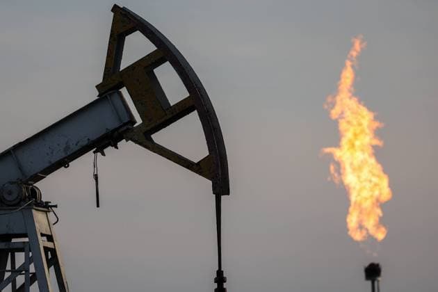 RUSSIA, REPUBLIC OF TATARSTAN - SEPTEMBER 14, 2023: A pump jack operates in an oil field developed by Yamashneft, an oil and gas production board (NGDU) of the Tatneft oil and gas company near the village of Yamashinskoye. Yegor Aleyev TASS  62162050