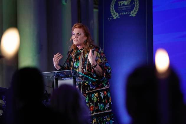 GÖTEBORG 20230914 Sarah Ferguson, Duchess of York, presents the perfect world foundation award to Sex and the City star Kristin Davis during a gala at the Stock Exchange in Gothenburg The perfect world foundation award is presented annually by the Swedish wildlife and nature organization The  Copyright: xAdamxIhse TTx THE PERFECT WORLD FOUNDATION AWARD TTABB0000000000214518