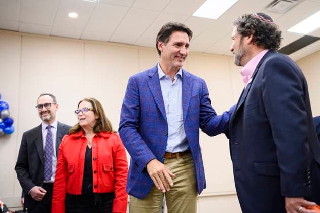 September 14, 2023, Toronto, ON, Canada: Prime Minister Justin Trudeau greets supporters and community members following remarks during a Rosh Hashanah celebration at the Bernard Betel Centre, in Toronto, Thursday, September 14, 2023. Toronto Canada  - ZUMAc35_ 20230914_zaf_c35_080 Copyright: xChristopherxKatsarovx