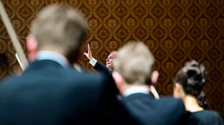 Finnish chief conductor of BBC Symphony Orchestra Sakari Oramo performs during the Czech Philharmonic concert at the Dvorak s Prague international music festival in Prague, Czech Republic, September 13, 2023. (CTKxPhoto RomanxVondrous) CTKPhotoP2023091408412  CTKPhotoP2023091408412
