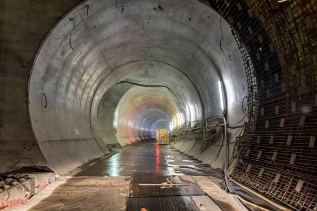 Flughafentunnel in Richtung Stuttgart City. Alle Tunnel des Bahnprojekts Stuttgart 21 sind gebohrt, insgesamt 56 Kilometer. Mit dem letzten Tunneldurchschlag im neuen Flughafentunnel ist ein Meilenstein des Projekts Stuttgart 21 erreicht. 14.09.2023: DEU, Stuttgart, Baden-Württemberg, Deutschland *** Airport tunnel in the direction of Stuttgart City All tunnels of the Stuttgart 21 rail project have been bored, a total of 56 kilometers With the last tunnel breakthrough in the new airport tunnel, a milestone of the Stuttgart 21 project has been reached 14 09 2023 DEU, Stuttgart, Baden Württemberg, Germany