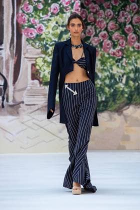 September 15, 2023, London, United Kingdom: A model walks the runway at the Paul Costelloe Spring Summer 2024 show during London Fashion Week. London United Kingdom - ZUMAs197 20230915_aaa_s197_082 Copyright: xPietroxRecchiax