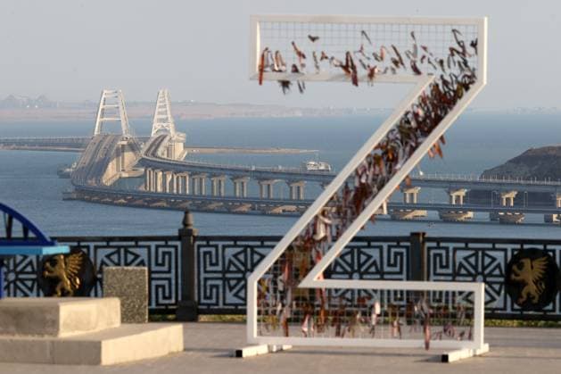 Bilder des Jahres 2023, News 09 September News Themen der Woche KW37 News Bilder des Tages RUSSIA, REPUBLIC OF CRIMEA - SEPTEMBER 15, 2023: Crimean Bridge spans the Kerch Strait. The damaged part of the bridge opened for traffic on September 14 after repairs following the July 17 sea drone strike. The bridge is scheduled to be fully operational by November 1. Sergei Malgavko TASS  62205553