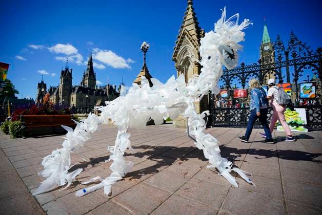 September 15, 2023, Ottawa, ON, Canada: A sculpture made out of plastics sit on front of Parliament Hills as people participate in a climate protest on in Ottawa on Friday, Sept. 15, 2023. Ottawa Canada  - ZUMAc35_ 20230916_zaf_c35_012 Copyright: xSeanxKilpatrickx