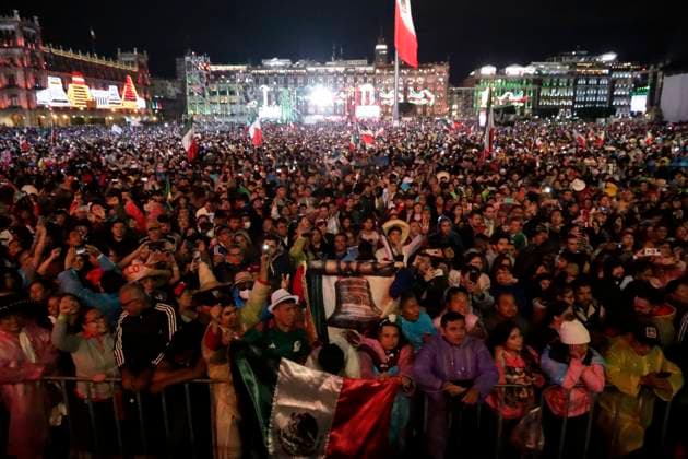 Andres Manuel Lopez Obrador, president of Mexico, gives the Cry of Independence September 15, 2023, Mexico City, Mexico: Thousands of Mexicans attend the ceremony of the Cry of Independence of Mexico, on the 213th anniversary of the beginning of the independence struggle, in the Zocalo in Mexico City. on September 15, 2023 in Mexico City, Mexico (Photo by Luis Barron Eyepix Group). Copyright: xLuisxBarronx xEyepixxGroupx LB_20230915_MEX_GRITO10
