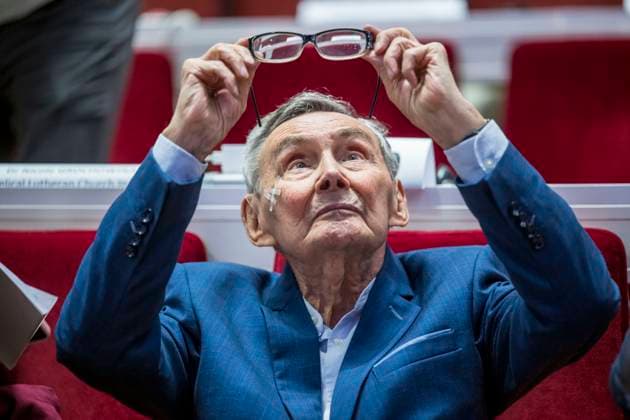 Bilder des Jahres 2023, News 09 September News Themen der Woche KW37 Der juedische NS-Zeitzeuge Marian Turski (97), polnischer Journalist und Praesident des Internationalen Auschwitz Komitees, am Samstag (16.09.2023) auf der 13. Vollversammlung des Lutherischen Weltbundes (LWB) im polnischen Krakau. Die einwoechige Tagung steht unter dem Motto Ein Leib, Ein Geist, Eine Hoffnung . Die Versammlung soll einen neuen Praesidenten waehlen und die Arbeitsschwerpunkte der internationalen Kirchengemeinschaft mit 77 Millionen lutherischen Christen festlegen. EDITORIAL USE ONLY *** Jewish Nazi witness Marian Turski 97 , Polish journalist and president of the International Auschwitz Committee, on Saturday 16 09 2023 at the 13th Assembly of the Lutheran World Federation LWF in Krakow, Poland The one-week meeting is unde Copyright: epd-bild ThomasxLohnes TL1_4266