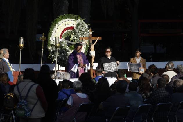 September 19, 2023, Mexico City, Mexico: Colonists of the Nuevo Leon building (collapsed in the 1985 earthquake) and the Nonoalco Tlatelolco Housing Unit commemorate the 38 years of the earthquake and remember those who died in the tragedy in Mexico City. on September 19, 2023 in Mexico City, Mexico Mexico City Mexico - ZUMAe321 20230919_zia_e321_004 Copyright: xLuisxBarronx