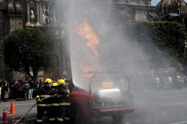Earthquake drill on National Civil Protection Day in Mexico September 19, 2023, Mexico City, Mexico: On National Civil Protection Day; Rescue teams from the Armed Forces, Mexican Army, USAR and public security participate in the Second National Drill in an earthquake scenario with fires and collapsed structures in the Zocalo in Mexico City. on September 19, 2023 in Mexico City, Mexico (Photo by Luis Barron Eyepix Group). Copyright: xLuisxBarronx xEyepixxGroupx LB_20230919_SISMO6
