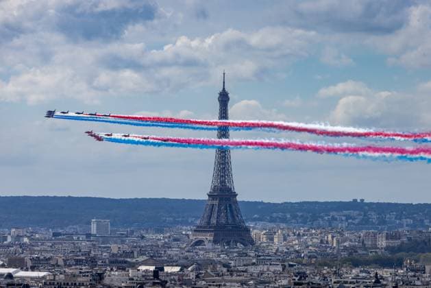 News Themen der Woche KW38 News Bilder des Tages Charles III : Passage de la Patrouille de France PHOTOPQR LE PARISIEN Olivier Arandel ; Paris ; 20 09 2023 ; Paris, France Passage de la Patrouille de France à l occasion de la visite du roi Charles III. Le roi britannique entame ce mercredi en France une visite d’Etat de trois jours Paris, France, sept 20th 2023. Patrouille de France welcomes King Charles II and Queen Camilla for their 3 days visit in France *** Local Caption *** LP Olivier Arandel Paris 75 France  Copyright: xPHOTOPQR LExPARISIEN MAXPPPxLP OlivierxArandelx 20230920LPA3760 20230920LPA3760