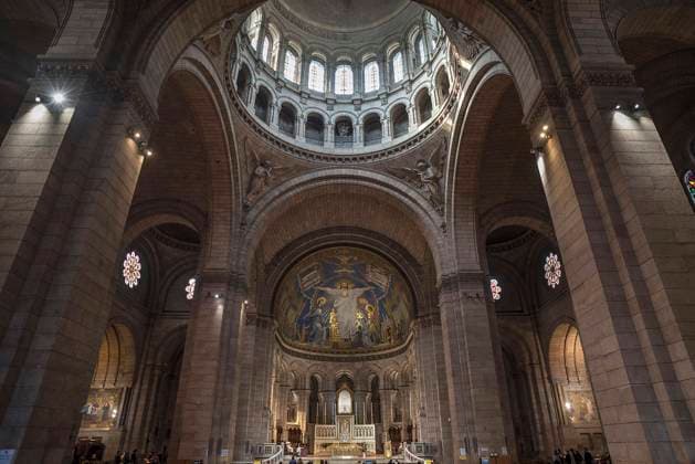  Altarraum und Kuppel der Basilika Sacré-C?ur, Kirche in Motmartre, Paris, Frankreich, Europa *** chancel and Dome the Basilica Sacré C ur, Church in Motmartre, Paris, France, Europe Copyright: imageBROKER/HelmutxMeyerxzurxCapellen iblmzc09647432.jpg