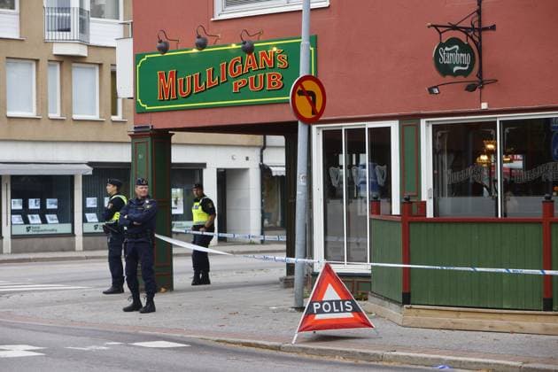 Two men are dead after someone opened fire at a pub in central Sandviken, Sweden. Two more men have been injured. Foto Henrik Hansson TT kod 11770 Sandviken Sweden x11770x *** Two men are dead after someone opened fire at a pub in central Sandviken, Sweden Two more men have been injured Photo Henrik Hansson TT kod 11770 Sandviken Sweden x11770x  Copyright: xHenrikxHanssonx xTTx SHOOTING SANDVIKEN SWEDEN SY9T-ypJ6Xs