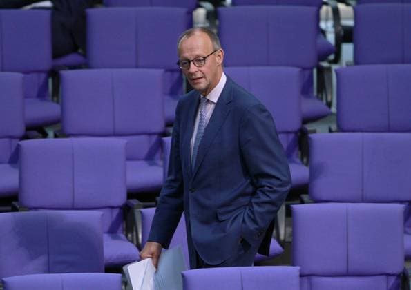 News Themen der Woche KW38 News Bilder des Tages Berlin, Deutschland, 22.09.2023: Sitzungswoche im Deutschen Bundestag; Friedrich Merz, CDU, läuft durchs Plenum. *** Berlin, Germany, 22 09 2023 Session week in the German Bundestag Friedrich Merz, CDU, walks through the plenum Copyright: xdtsxNachrichtenagenturx dts_22576