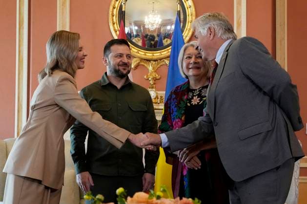 Kanada, Wolodymyr Selenskyj in Ottawa September 22, 2023, Ottawa, ON, Canada: Ukrainian President Volodymyr Zelenskyy, second from left, and his wife Olena Zelenska, left, meet with Governor General Mary Simon, second from right, and her husband Whit Fraser in Ottawa on Friday, Sept. 22, 2023. Ottawa Canada  - ZUMAc35_ 20230922_zaf_c35_008 Copyright: xAdrianxWyldx
