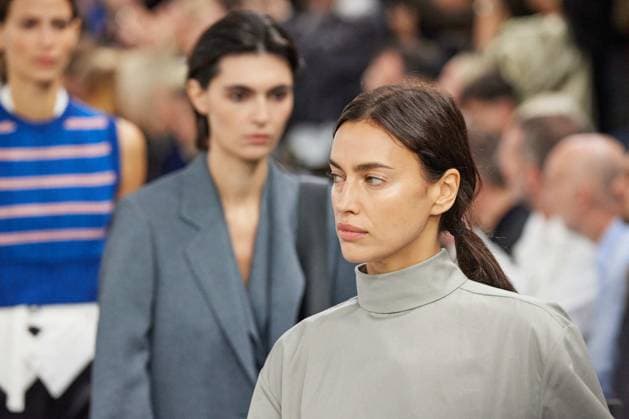 Mailand Fashion Week, Tod s Modenschau - Model Irina Shayk News - Tod s - Fashion show and details - Milan Fashion Week - Womenswear Spring Summer 2024 Irina Shayk walks the runway at the Tod s fashion show during the Milan Fashion Week Womenswear Spring Summer 2024 on September 22, 2023 in Milan, Italy. Ã? Photo: Cinzia Camela. Milan Italy  Copyright: xIPA ABACAx BRIPA20230922_782 IPA ABACAx BRIPA20230922_782